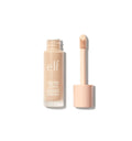 Filtro iluminador e.l.f. Halo Glow Liquid Filter en tono beige con aplicador